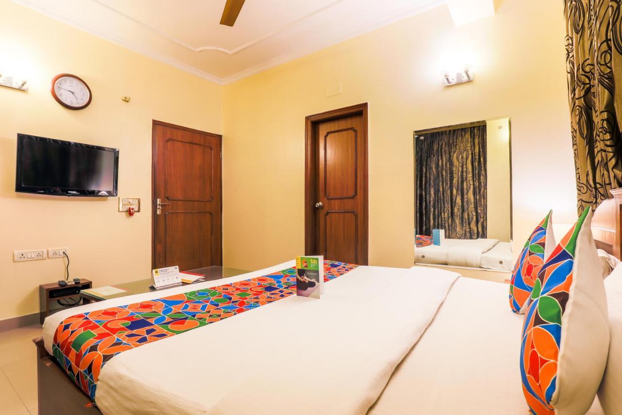 Fabhotel Kashish Residency Sector 26 Noida Esterno foto
